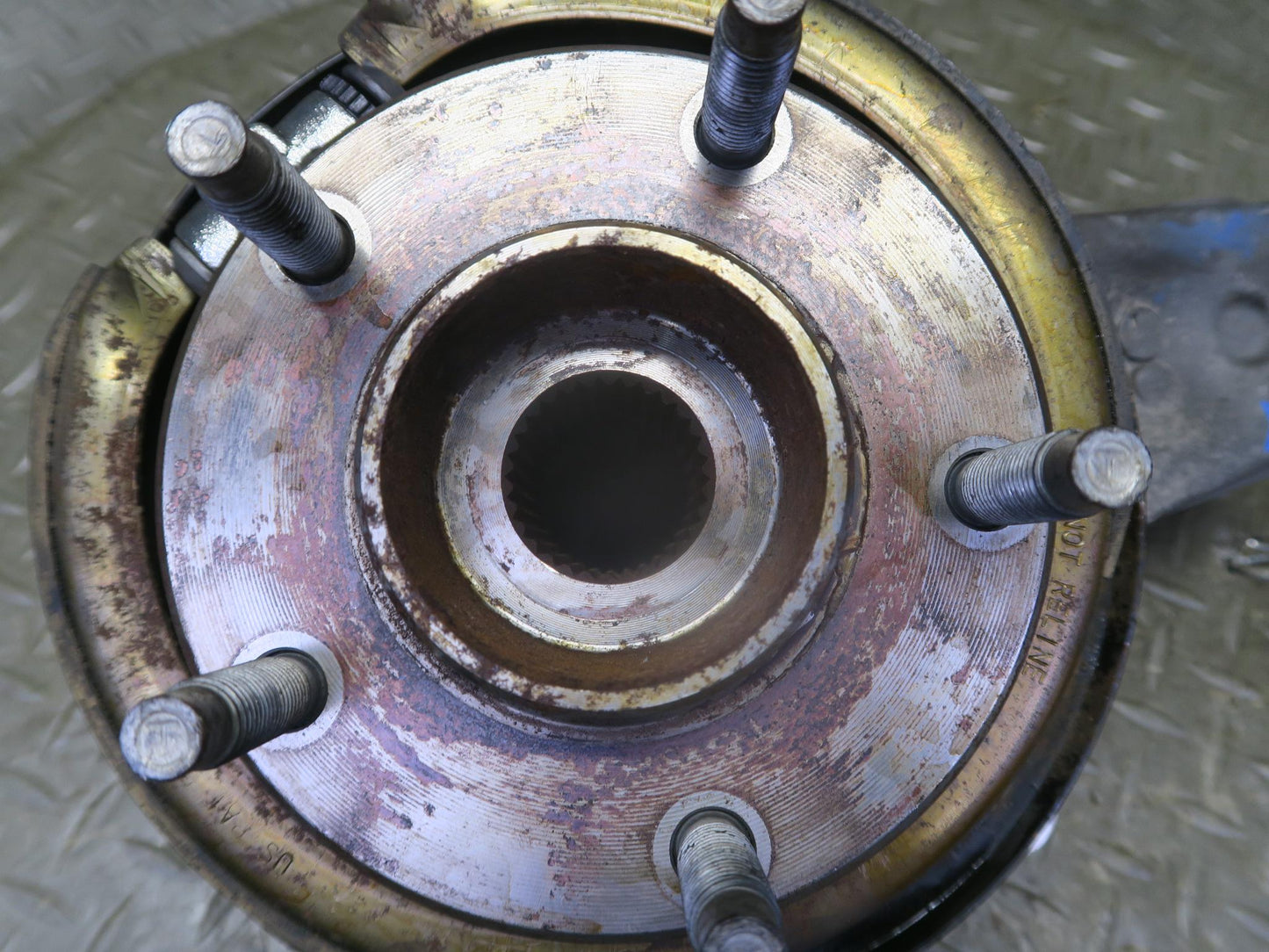 2004-2008 Cadillac XLR Rear Right Pass Side Spindle Knuckle Wheel Hub Bearing