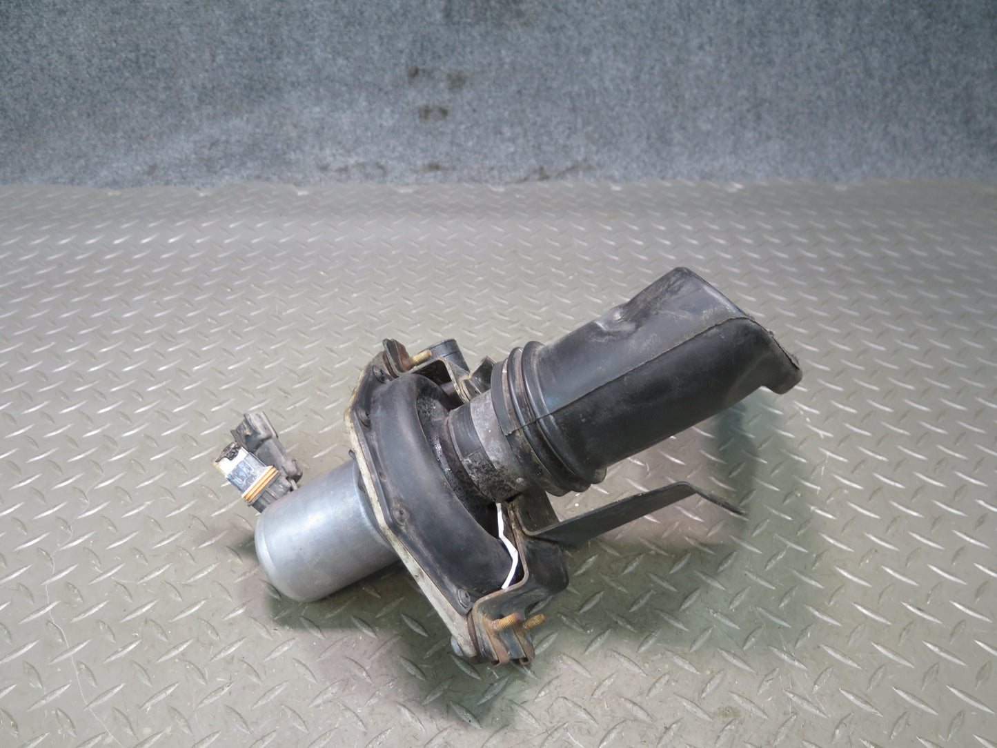 92-93 Chevrolet Corvette C4 Secondary Air Injection Smog Pump w Duct OEM