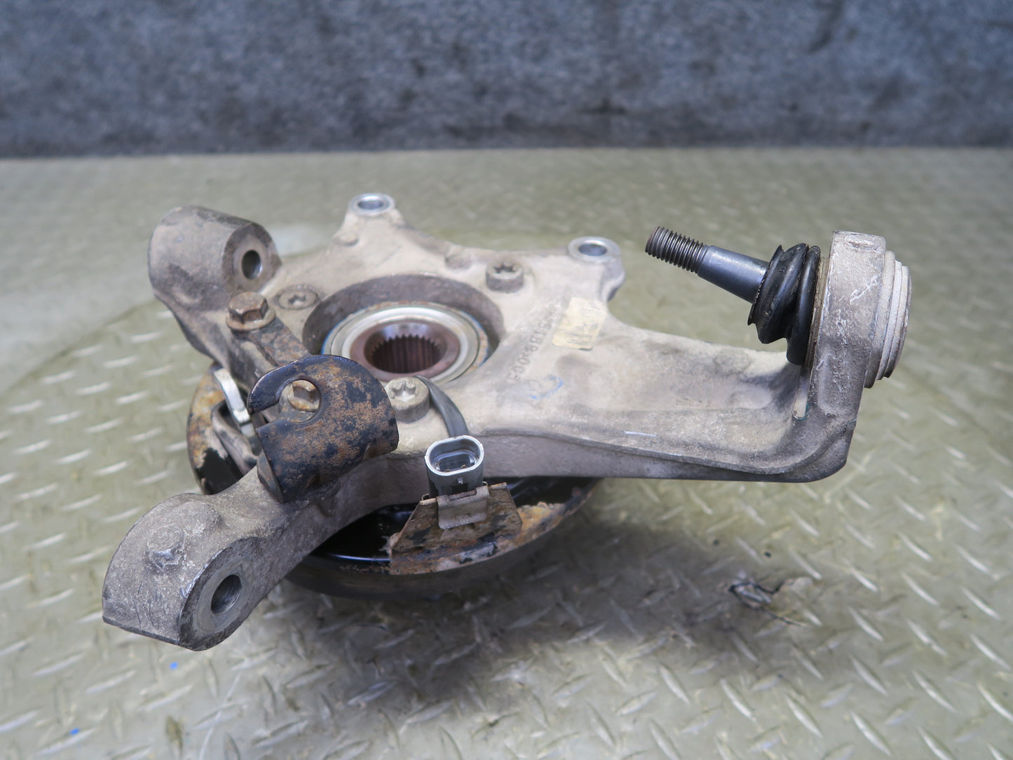 2004-2008 Cadillac XLR Rear Right Pass Side Spindle Knuckle Wheel Hub Bearing