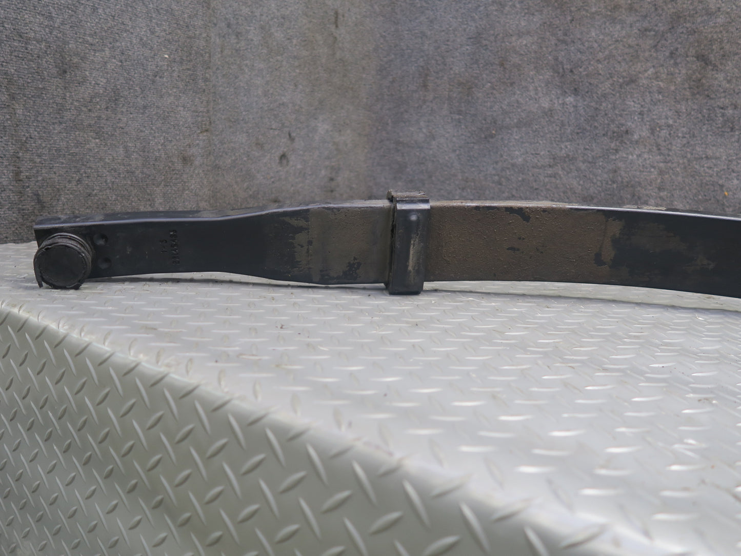 2004-2009 Cadillac XLR Front Suspension Mono Leaf Spring 22146483