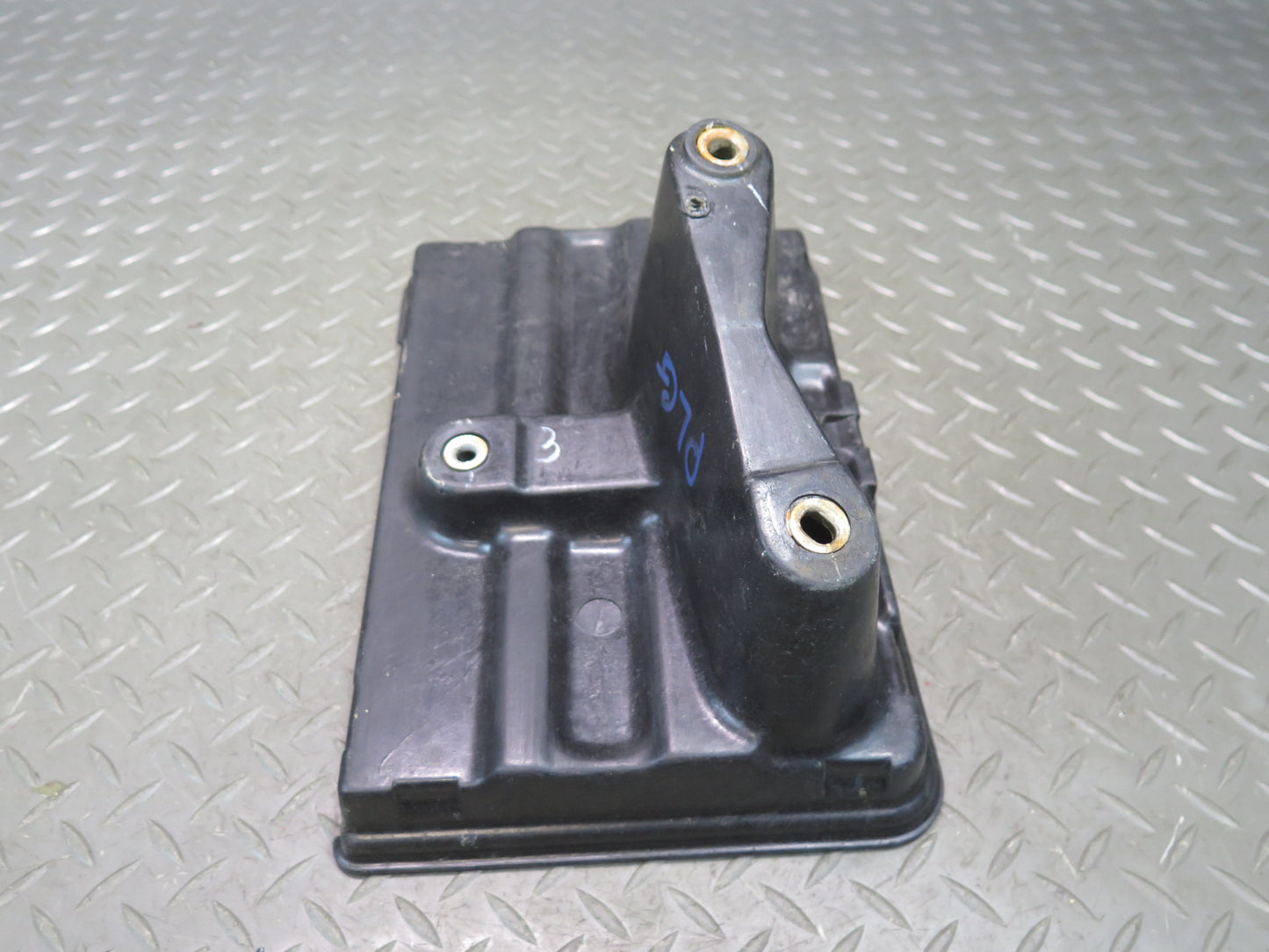 98-05 Lexus UZS161L GS430 GS300 GS400 Battery Tray Base Holder Bracket Set OEM