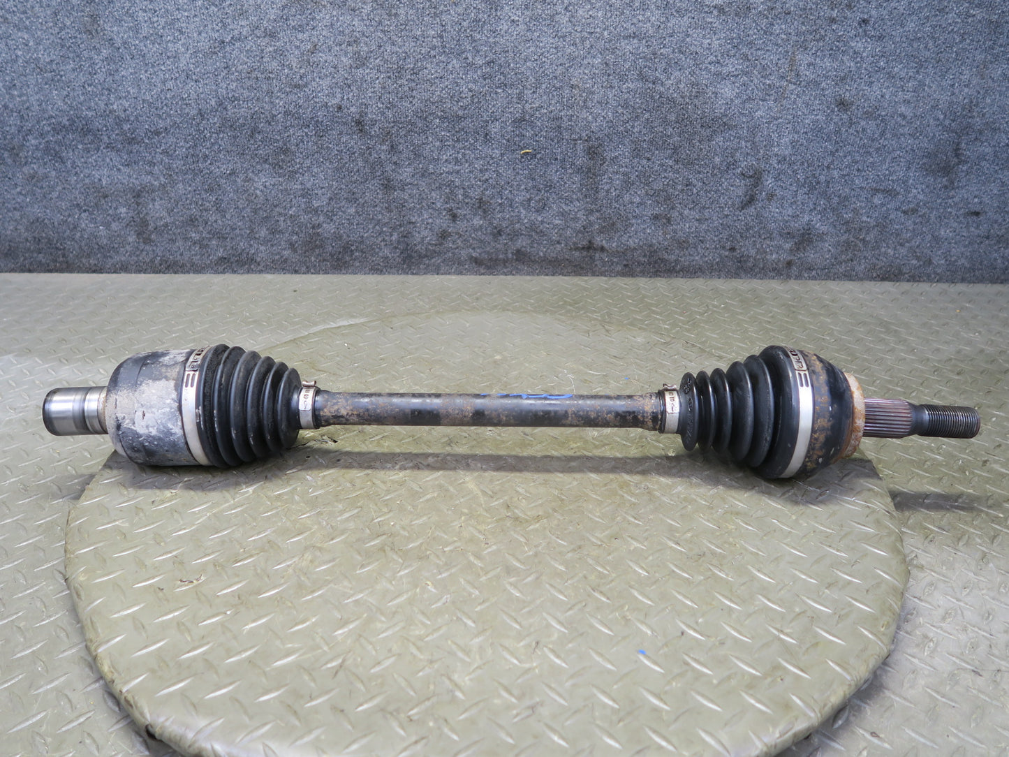 2004-2009 Cadillac XLR Rear Left Suspension Axle Shaft