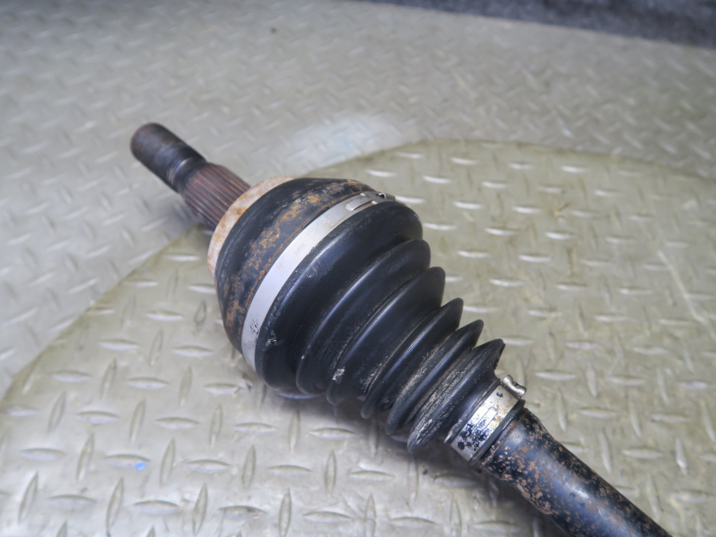2004-2009 Cadillac XLR Rear Left Suspension Axle Shaft
