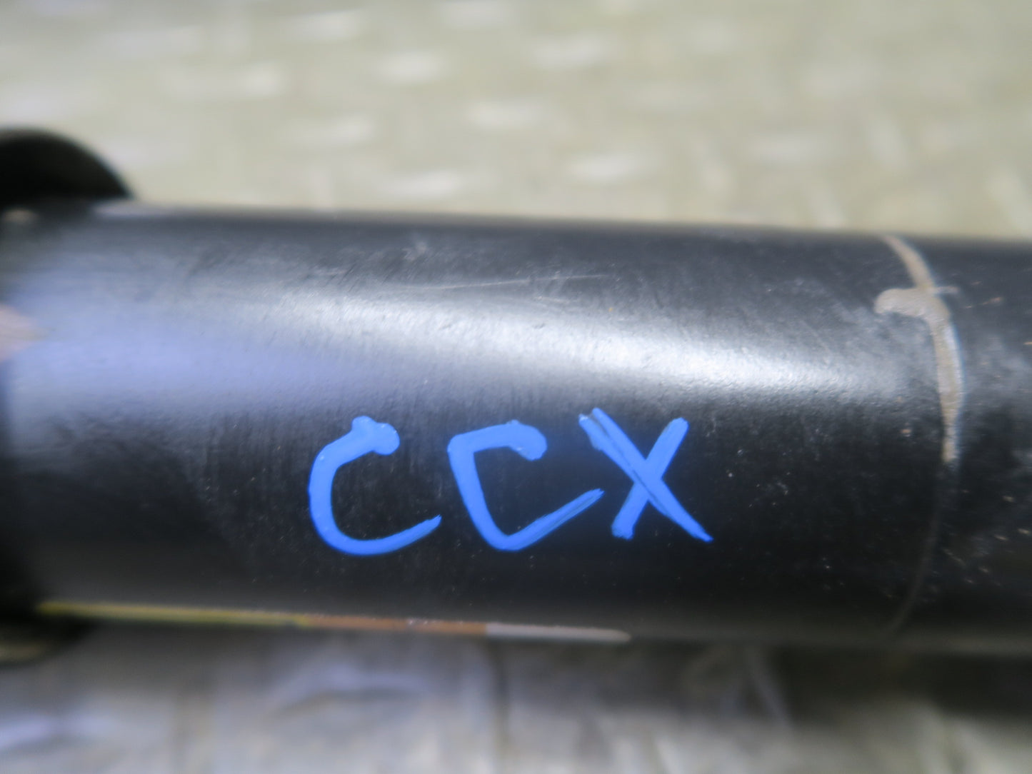 2004-2005 Cadillac XLR Rear Right & Left Side Shock Strut Absorber Set