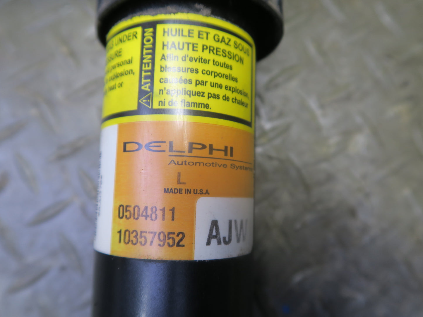 2004-2005 Cadillac XLR Rear Right & Left Side Shock Strut Absorber Set