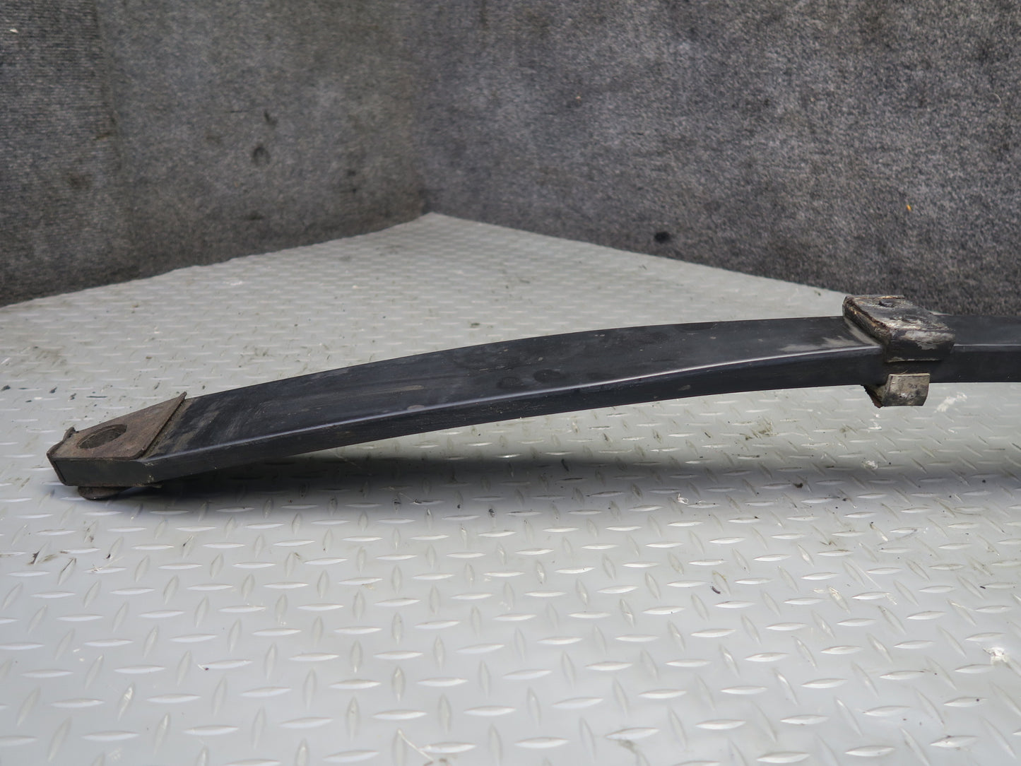 1984 Chevrolet Corvette C4 BMF Rear Suspension Mono Leaf Spring OEM