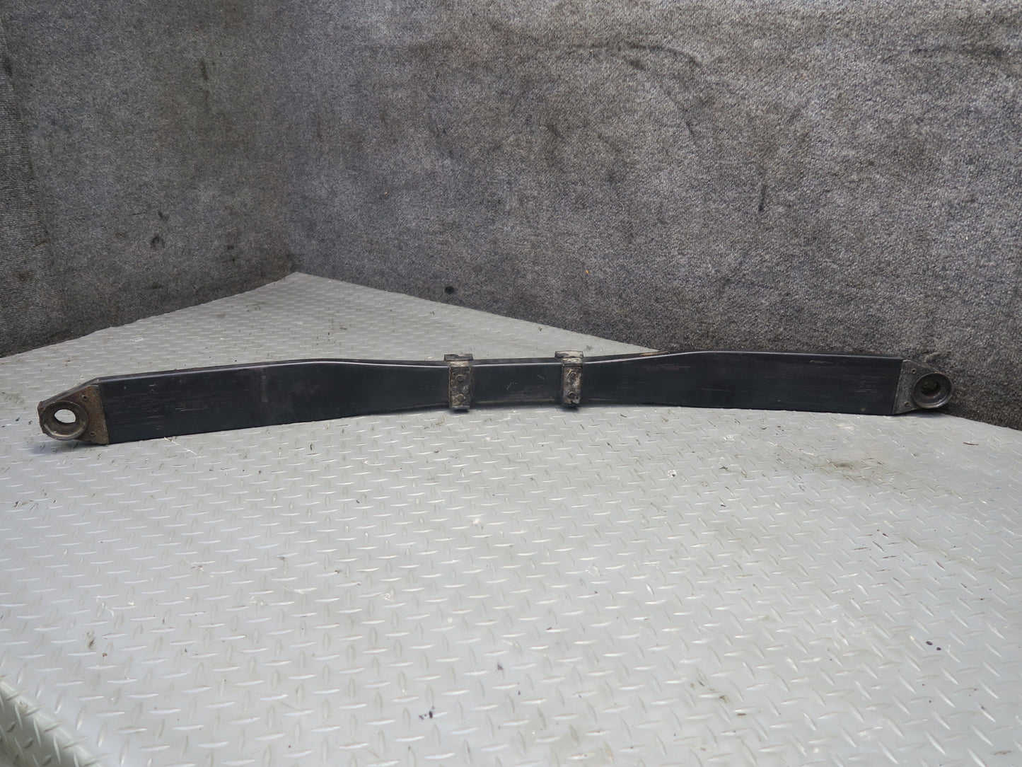1984 Chevrolet Corvette C4 BMF Rear Suspension Mono Leaf Spring OEM