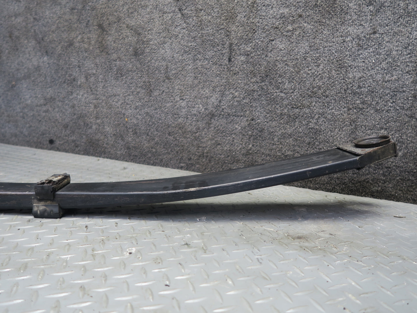 1984 Chevrolet Corvette C4 BMF Rear Suspension Mono Leaf Spring OEM