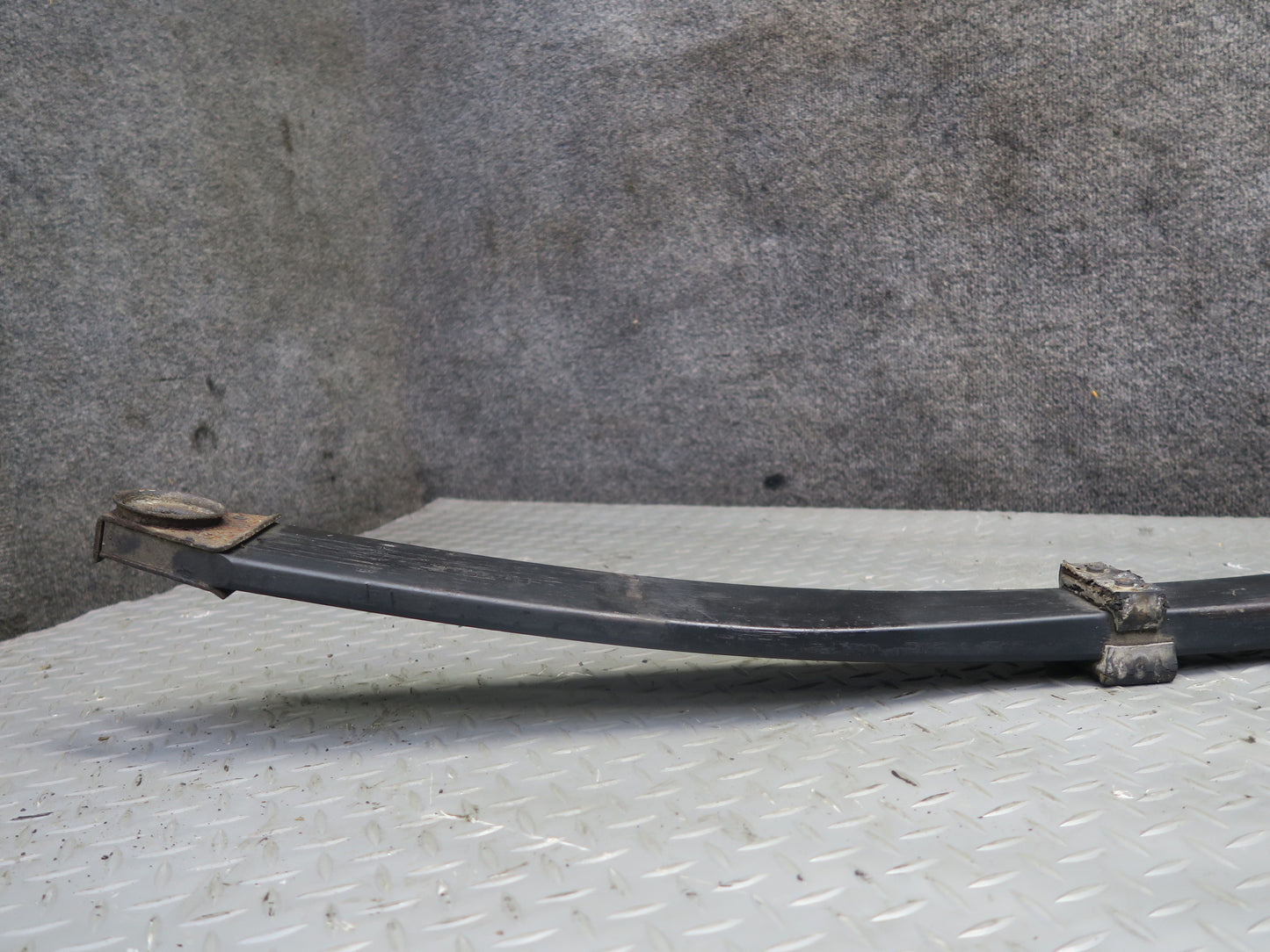1984 Chevrolet Corvette C4 BMF Rear Suspension Mono Leaf Spring OEM