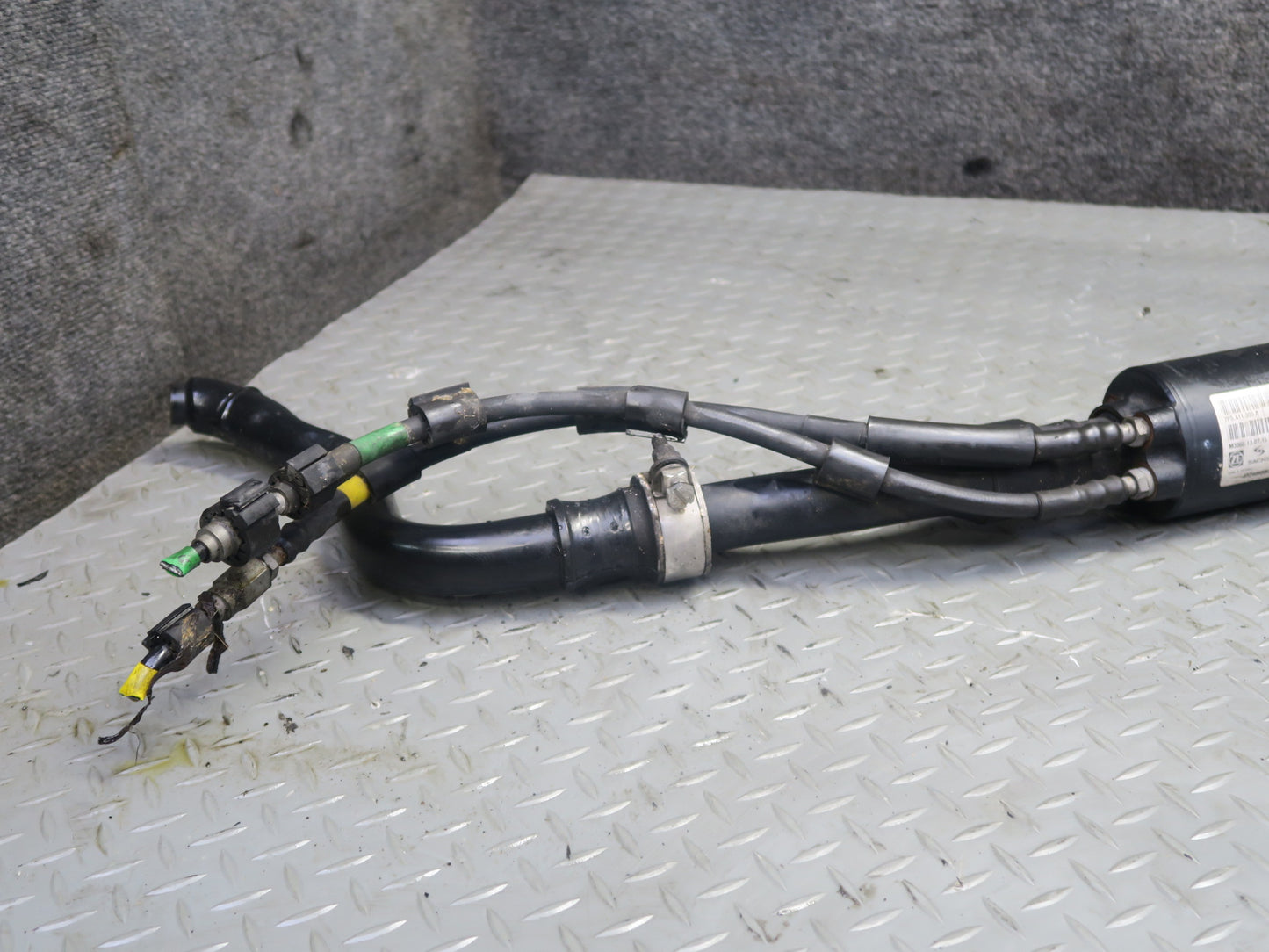 2011-2018 Porsche Cayenne 958 Front Active Stabilizer Sway Bar 7P5411305A