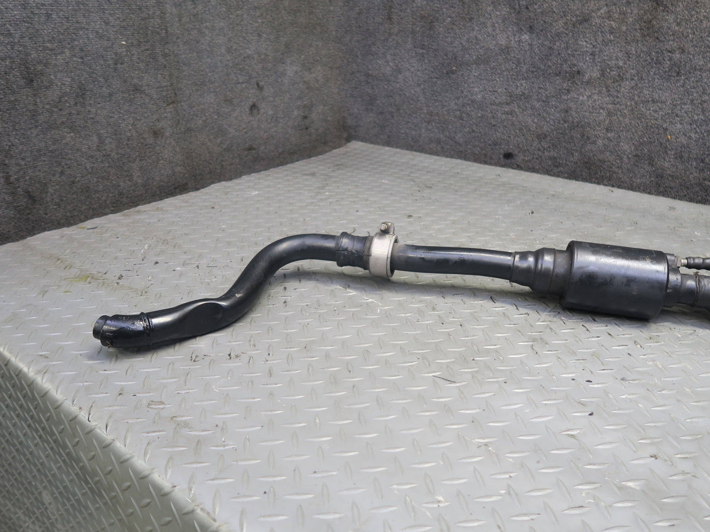 2011-2018 Porsche Cayenne 958 Front Active Stabilizer Sway Bar 7P5411305A