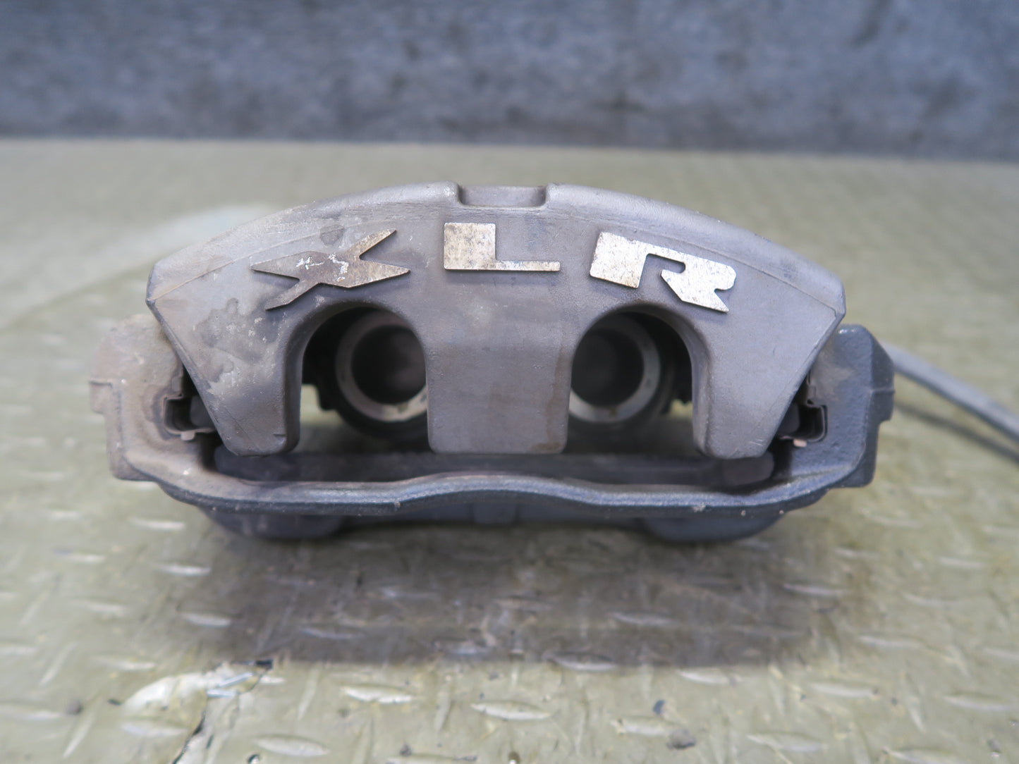 2004-2009 Cadillac XLR RWD Front Left & Right Side Brake Caliper Set of 2