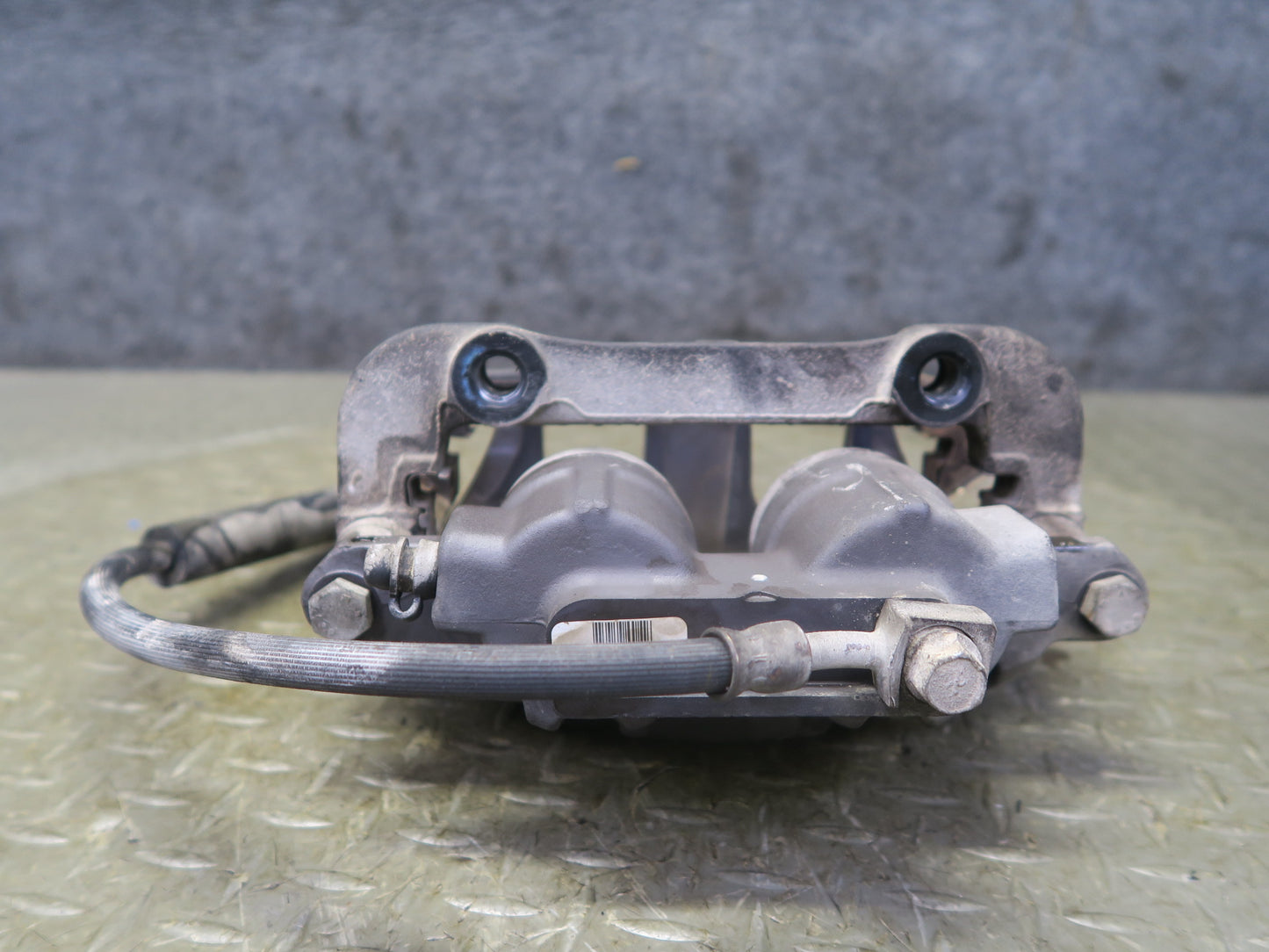 2004-2009 Cadillac XLR RWD Front Left & Right Side Brake Caliper Set of 2