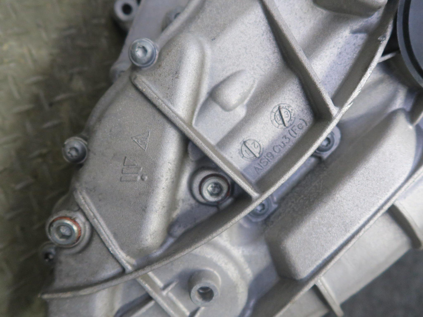 2016-2018 Porsche Cayenne Turbo S 958.2 4.8L Transfer Case Box w Motor 958341042