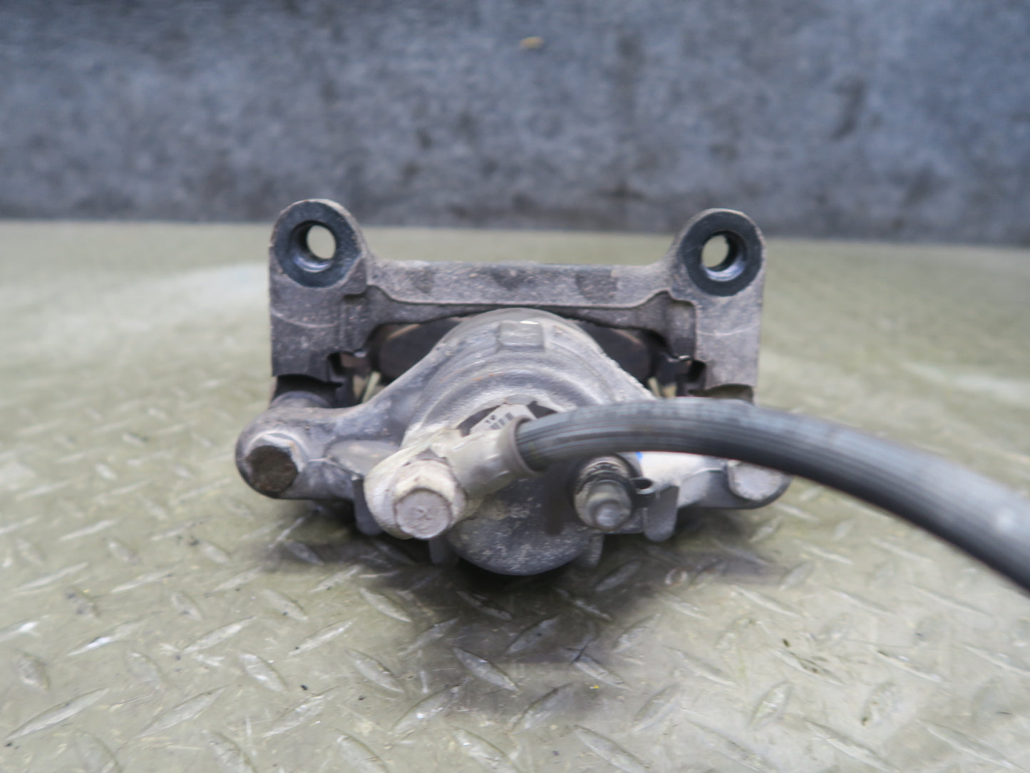 2004-2009 Cadillac XLR RWD Rear Left & Right Side Brake Caliper Set of 2