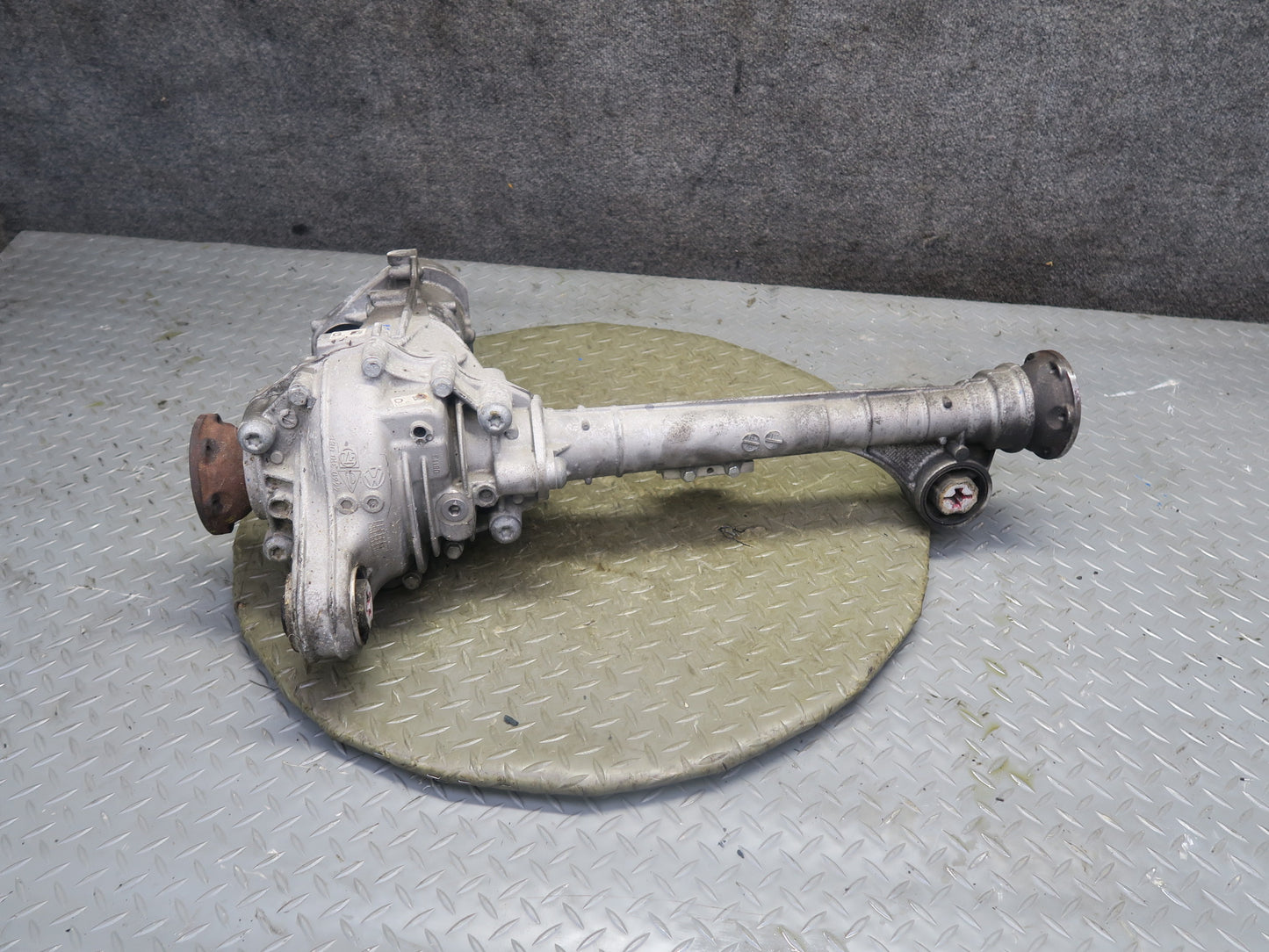 2011-2018 Porsche Cayenne 958 4.8L Turbo Front Differential Carrier 2.92 Ratio