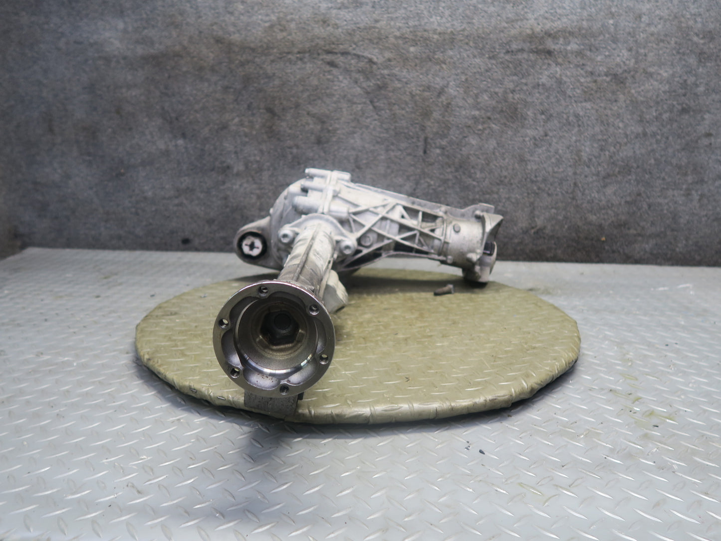2011-2018 Porsche Cayenne 958 4.8L Turbo Front Differential Carrier 2.92 Ratio