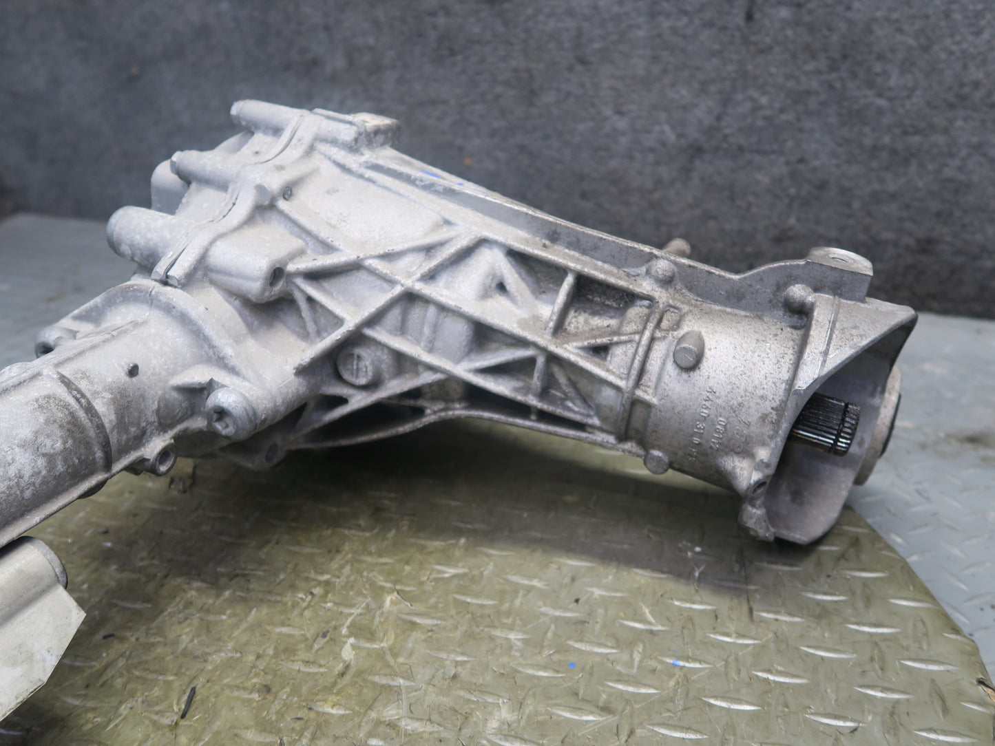 2011-2018 Porsche Cayenne 958 4.8L Turbo Front Differential Carrier 2.92 Ratio