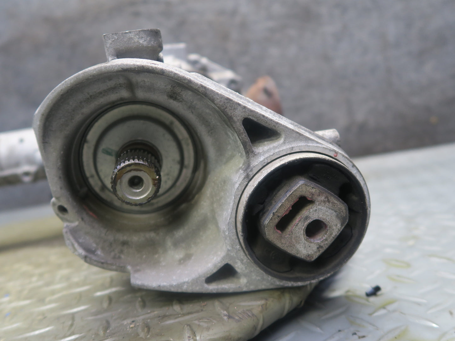 2011-2018 Porsche Cayenne 958 4.8L Turbo Front Differential Carrier 2.92 Ratio