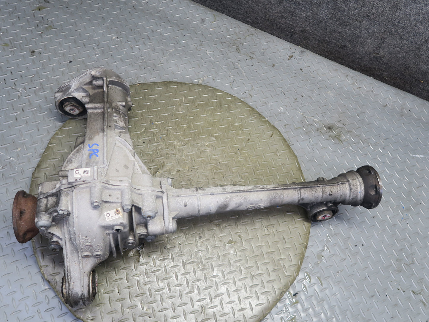 2011-2018 Porsche Cayenne 958 4.8L Turbo Front Differential Carrier 2.92 Ratio