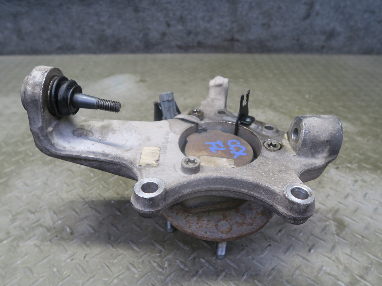 2004-2008 Cadillac XLR Front Left Driver Side Spindle Knuckle Wheel Hub Bearing
