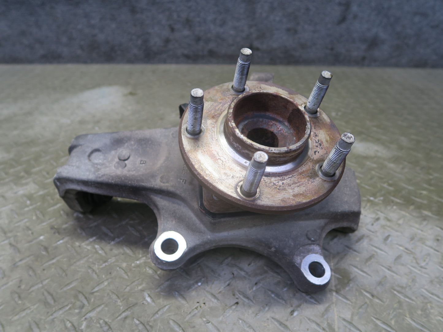 2004-2008 Cadillac XLR Front Right Pass Side Spindle Knuckle Wheel Hub Bearing