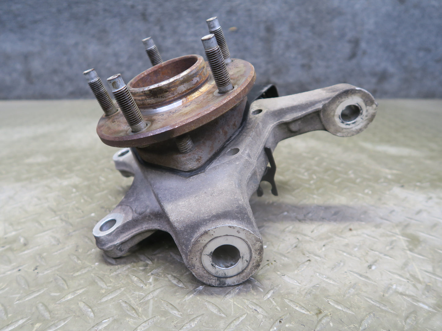 2004-2008 Cadillac XLR Front Right Pass Side Spindle Knuckle Wheel Hub Bearing
