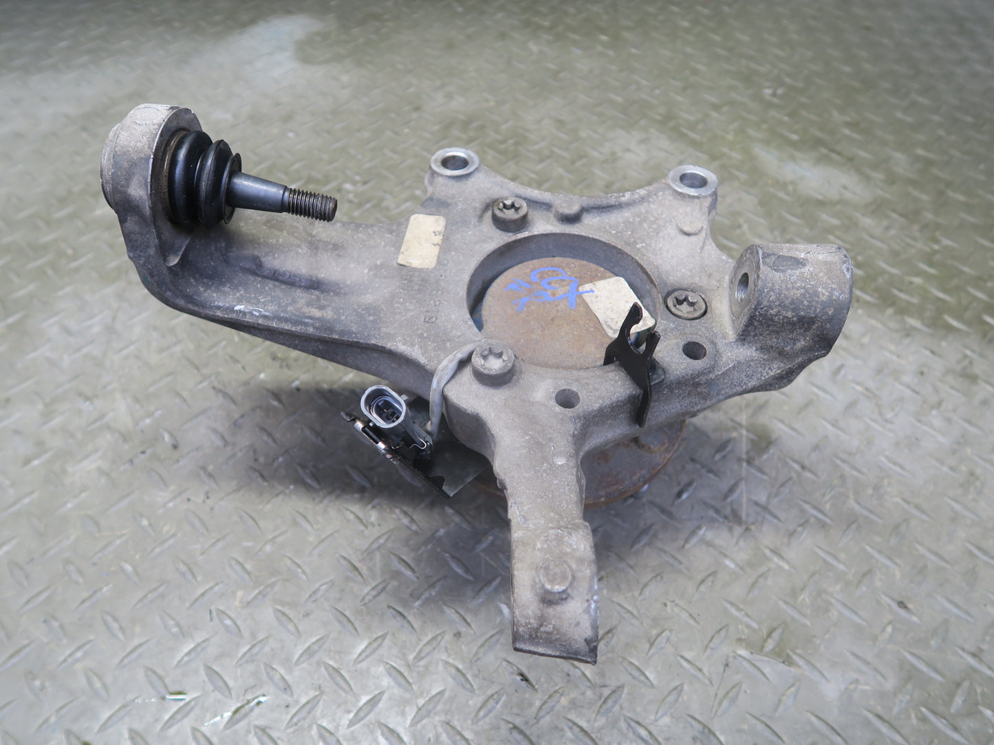 2004-2008 Cadillac XLR Front Right Pass Side Spindle Knuckle Wheel Hub Bearing