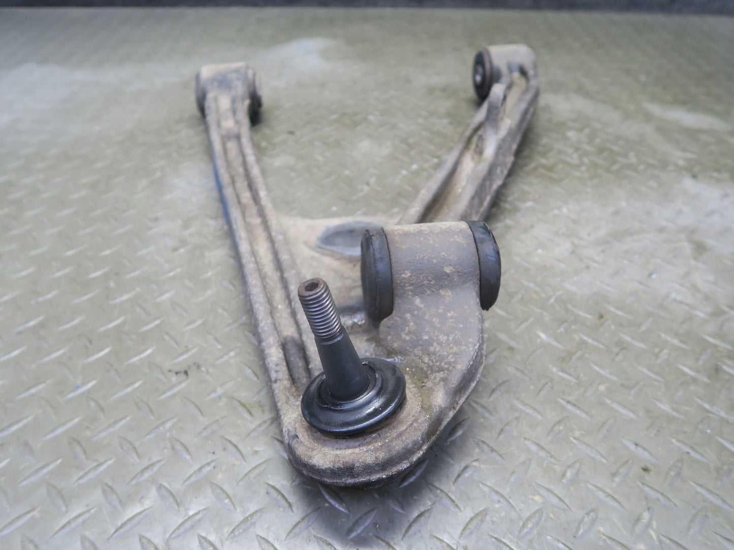 2004-2009 Cadillac XLR Rear Left Suspension Lower & Upper Control Arm Set of 3