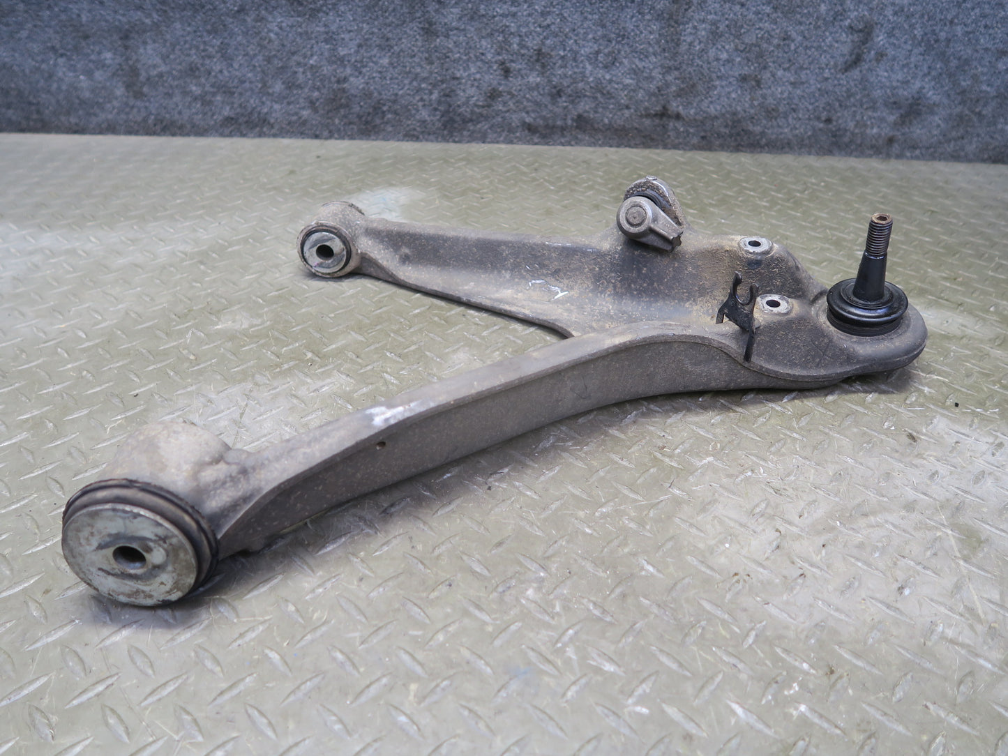 2004-2009 Cadillac XLR Front Right Suspension Lower & Upper Control Arm Set
