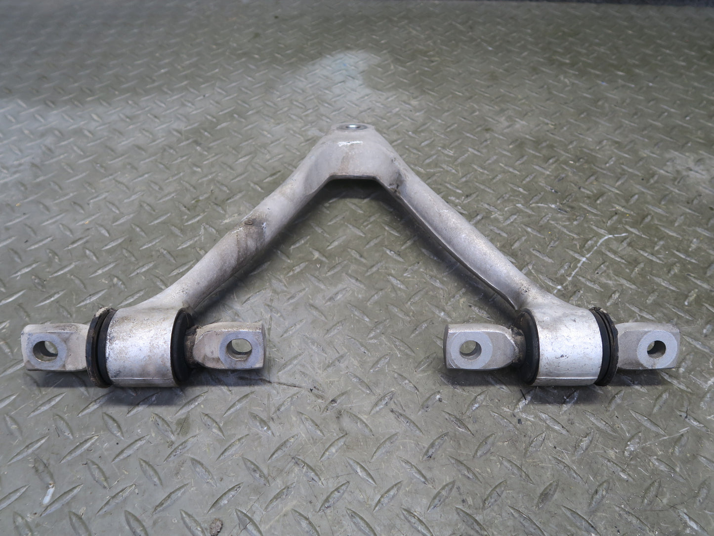 2004-2009 Cadillac XLR Front Right Suspension Lower & Upper Control Arm Set