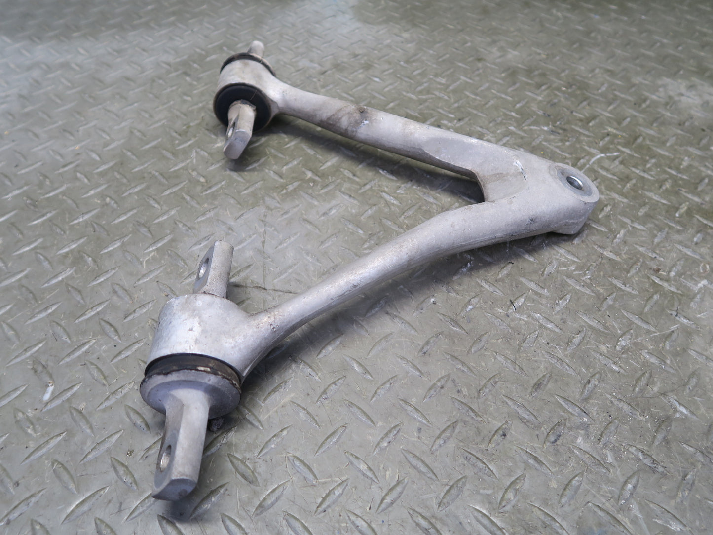 2004-2009 Cadillac XLR Front Right Suspension Lower & Upper Control Arm Set