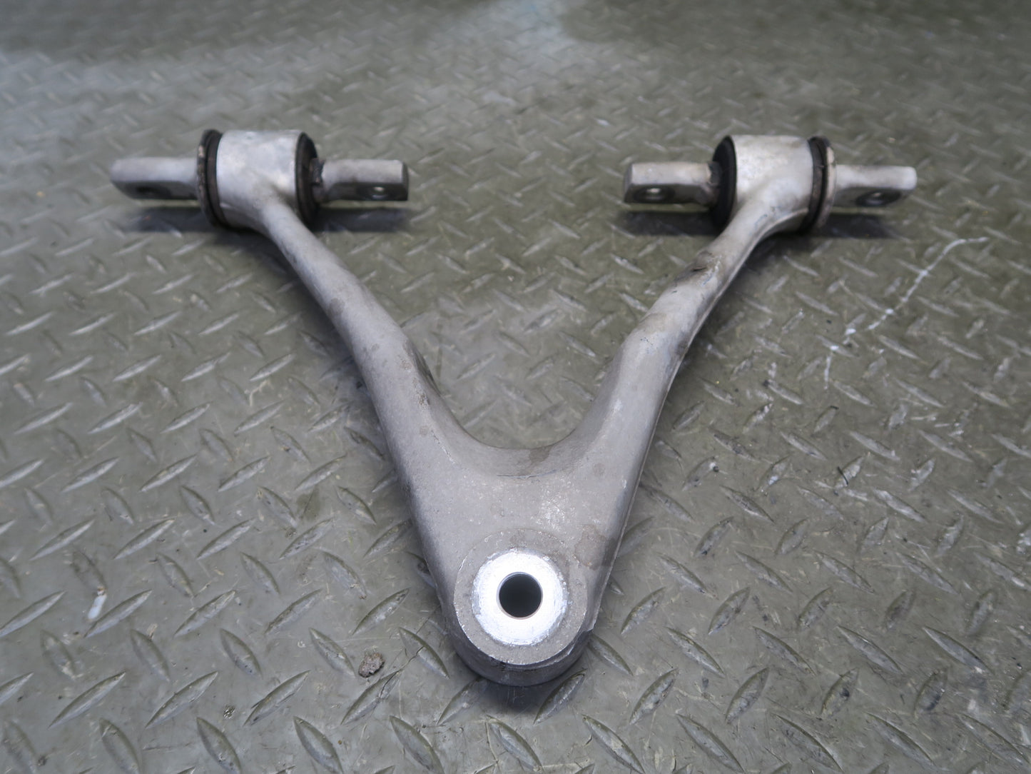 2004-2009 Cadillac XLR Front Right Suspension Lower & Upper Control Arm Set