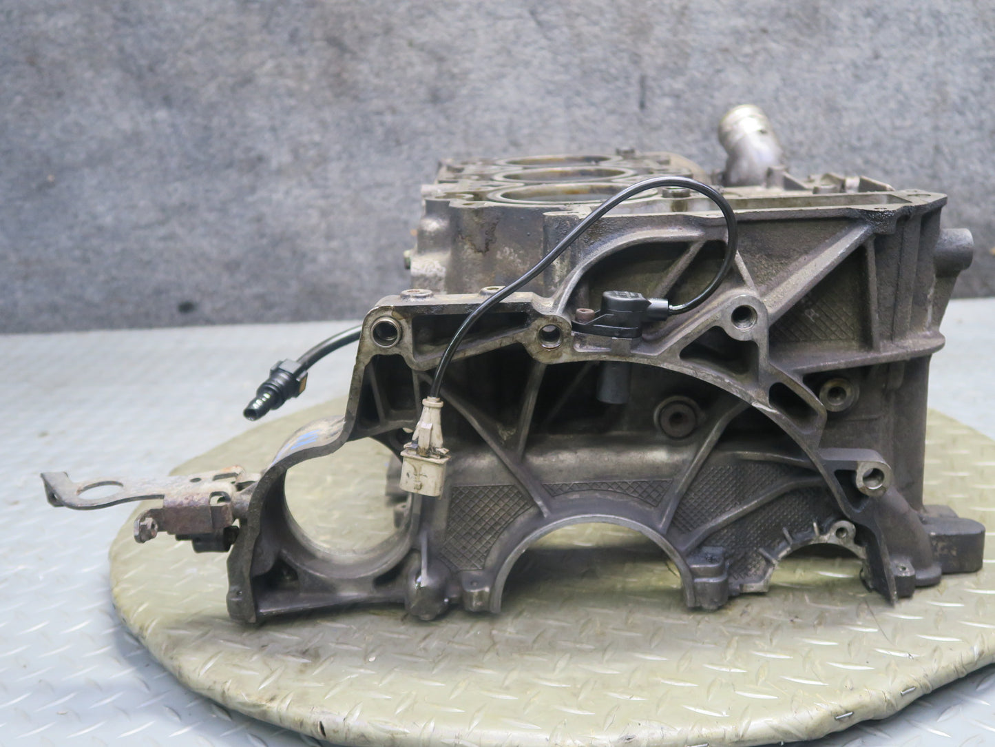 2002 Porsche Boxster S 986 3.2L M96.21 Right Engine Motor Cylinder Block