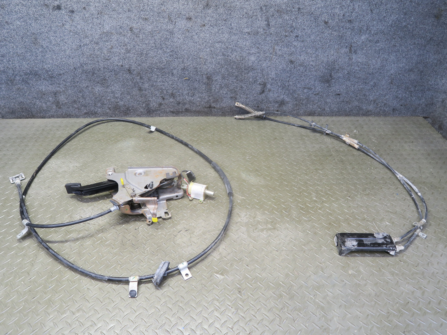 2004-2009 Cadillac XLR Parking Emergency Brake Stop Pedal W/ Cable Assembly