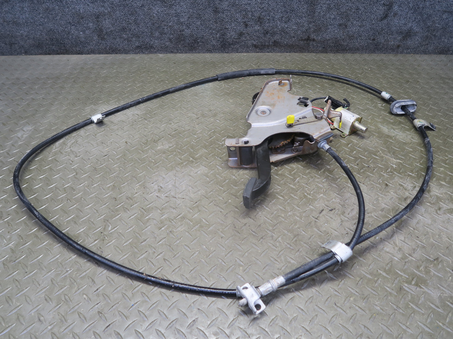 2004-2009 Cadillac XLR Parking Emergency Brake Stop Pedal W/ Cable Assembly