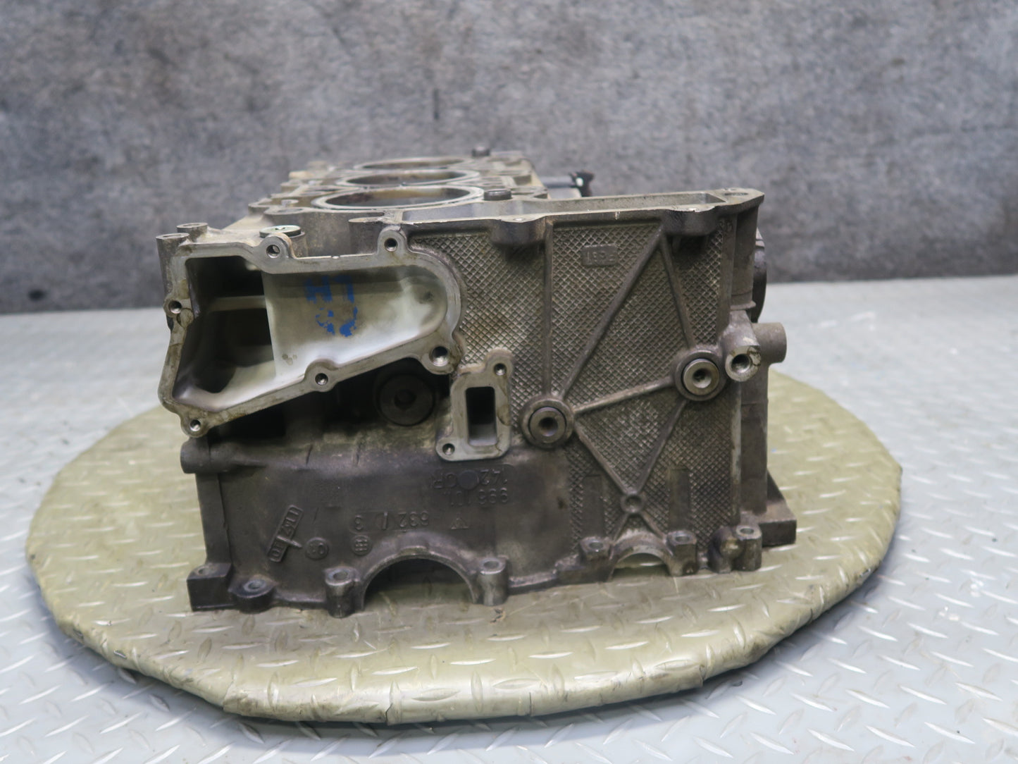 2002 Porsche Boxster S 986 3.2L M96.21 Left Engine Motor Cylinder Block
