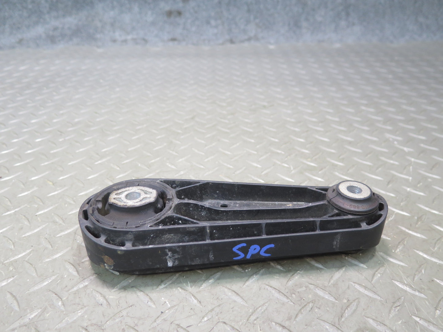 2015-2018 Porsche Cayenne 958.2 3.6L 4.8L Engine Motor Mount  Rod Torsion