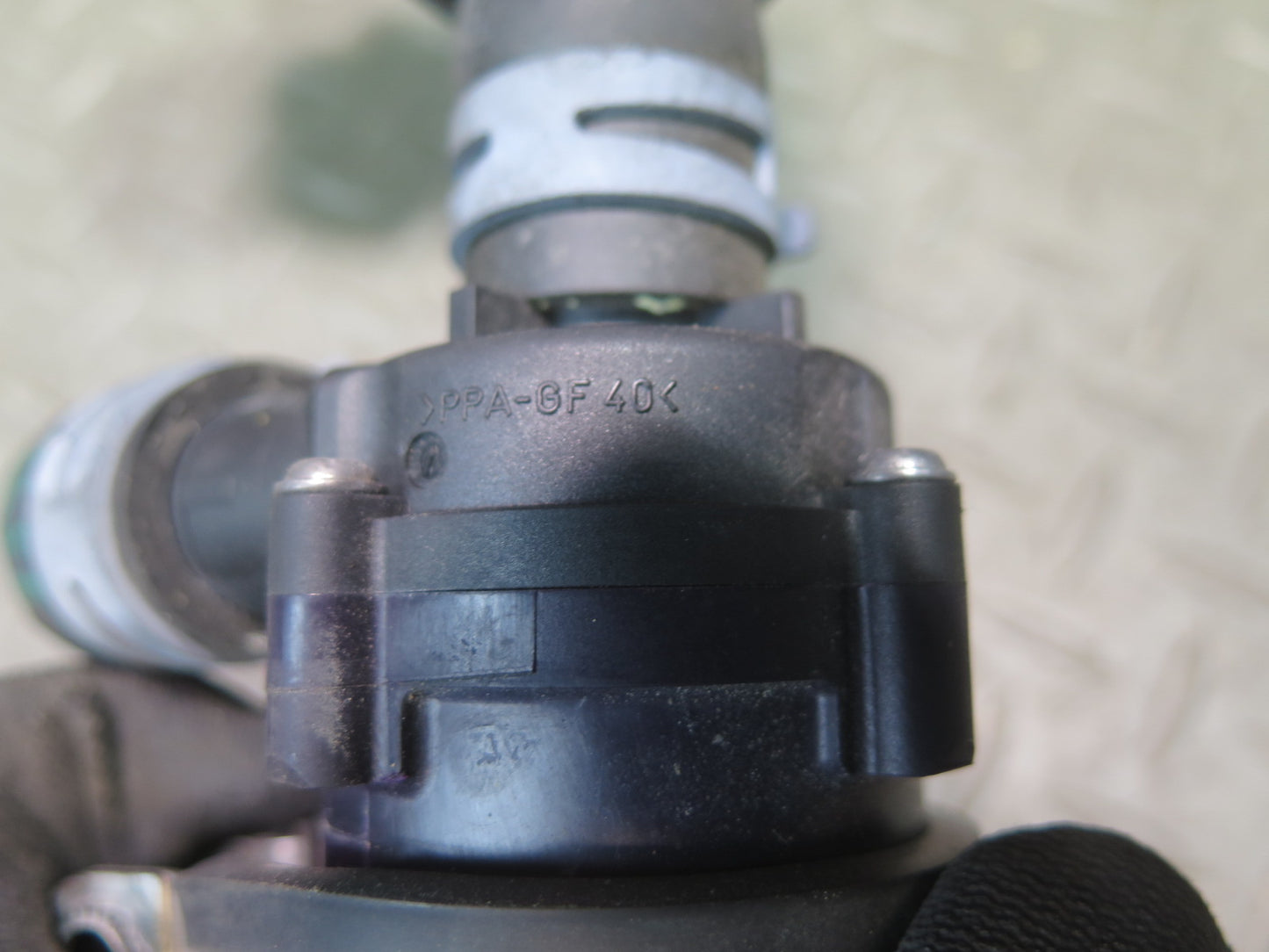 2011-2018 Porsche Cayenne 958 4.8L Hvac Heater Water Control Auxiliary Valve Set