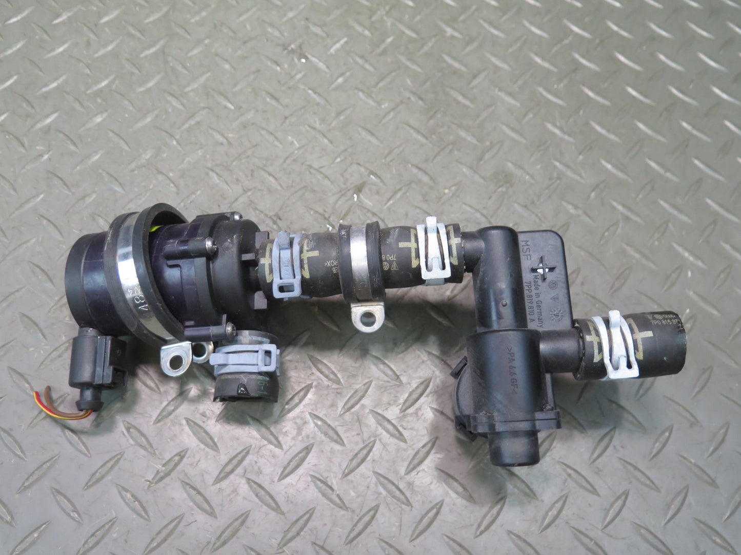 2011-2018 Porsche Cayenne 958 4.8L Hvac Heater Water Control Auxiliary Valve Set