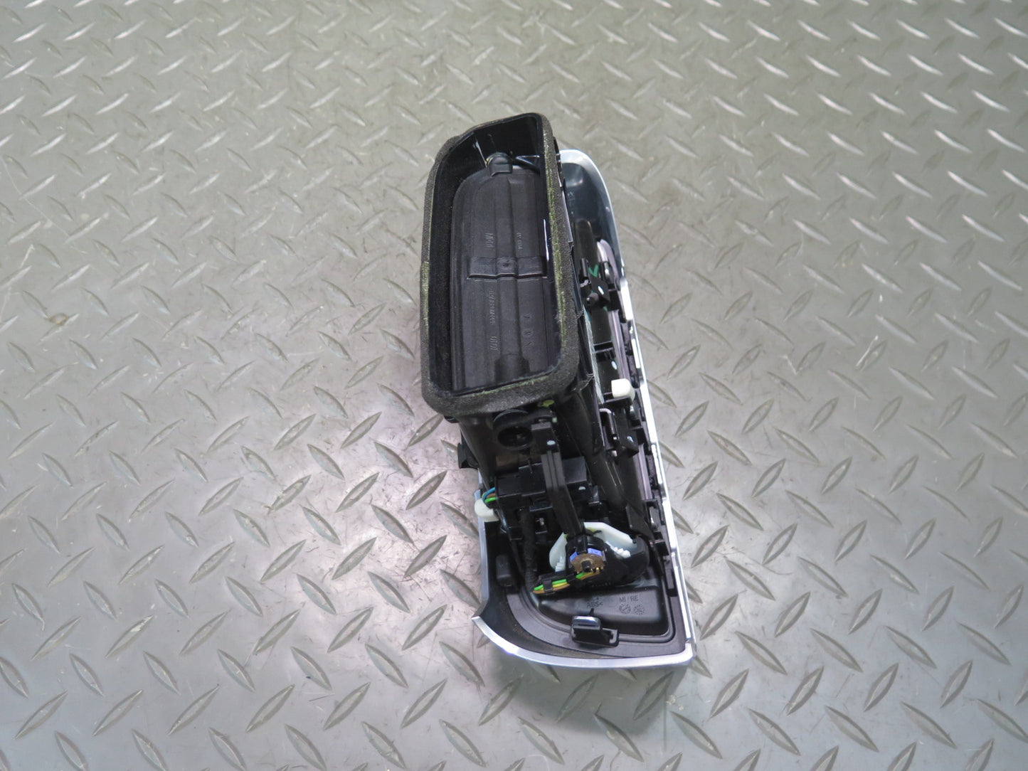 2011-2018 Porsche Cayenne 958 Dash Center Right A/C Air Vent Grille 7P5819728E