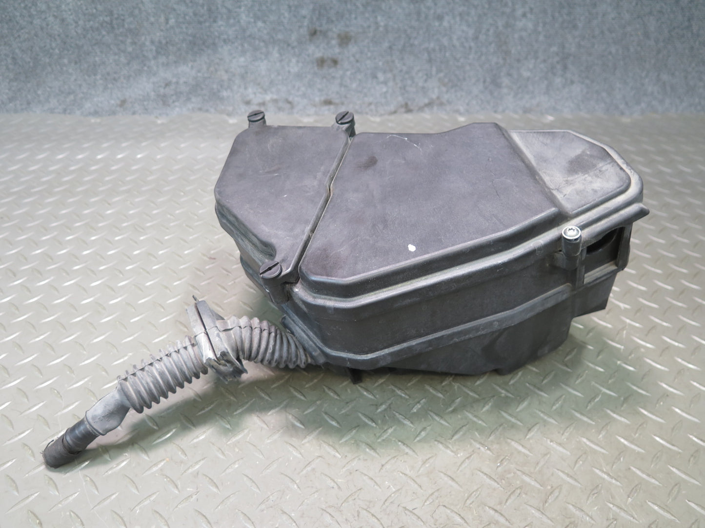2011-2018 Porsche Cayenne 958 Fuse Relay Box Module