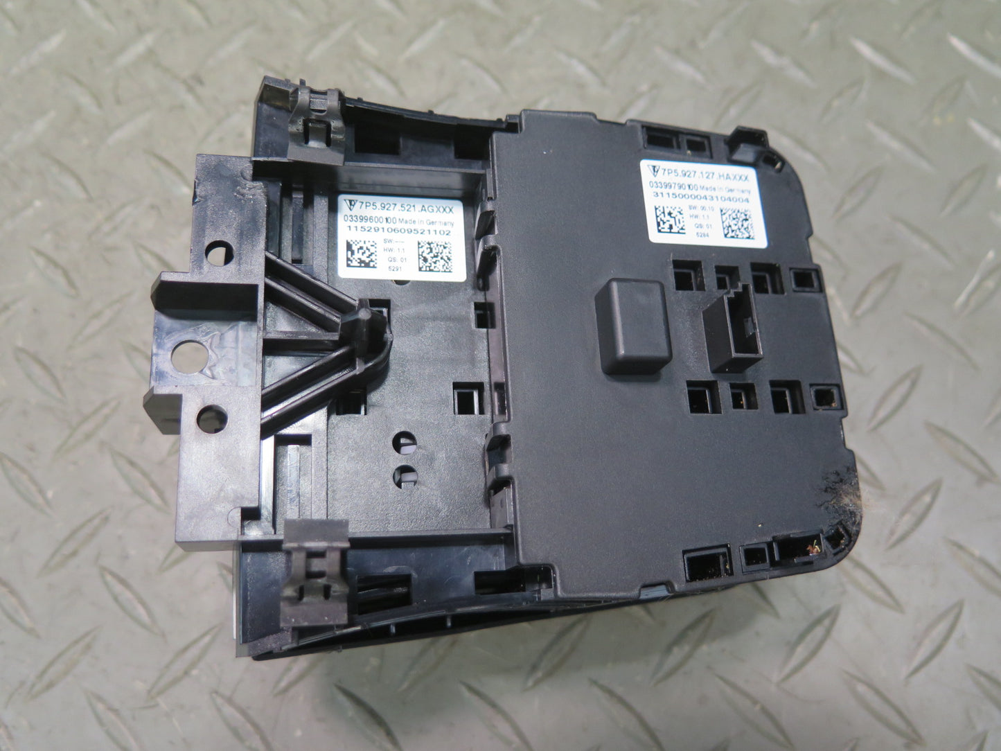2015-2018 Porsche Cayenne 958.2 Suspension Mode Control Switch 7P5927127HA