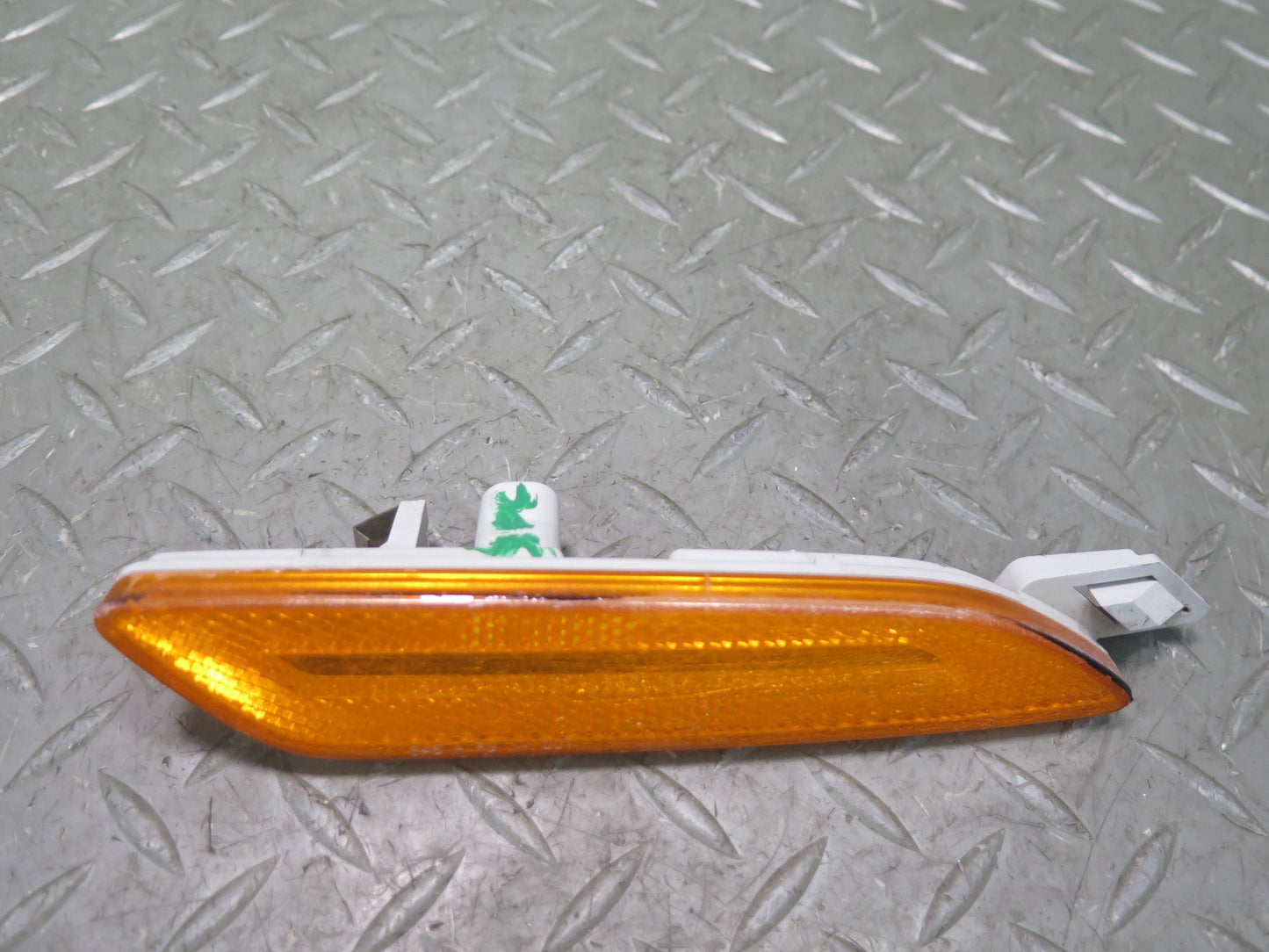 11-18 Porsche Cayenne 958.2 Front Left & Right Side Marker Light Lamp Set of 2