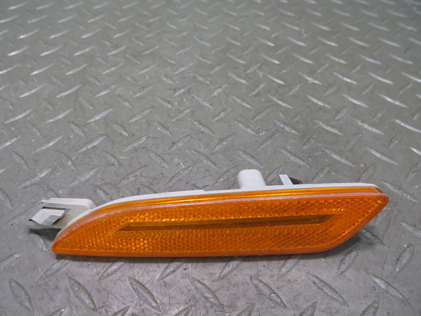 11-18 Porsche Cayenne 958.2 Front Left & Right Side Marker Light Lamp Set of 2