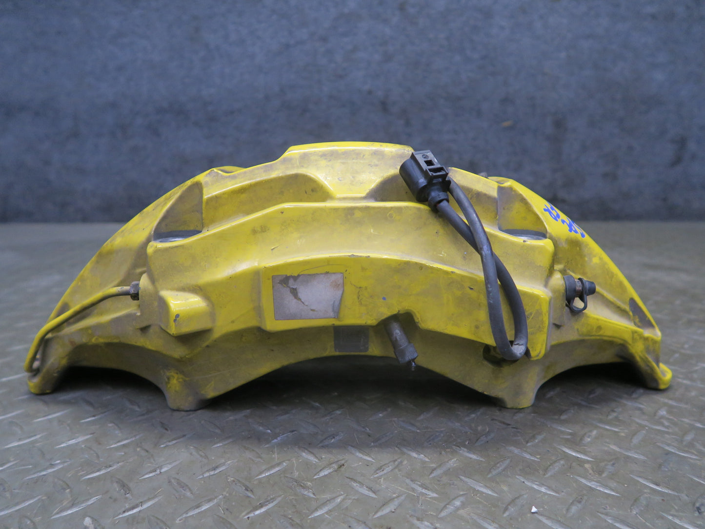 11-18 Porsche Cayenne Turbo 958 20" Ceramic Brake Disc Rotor Yellow Caliper Set