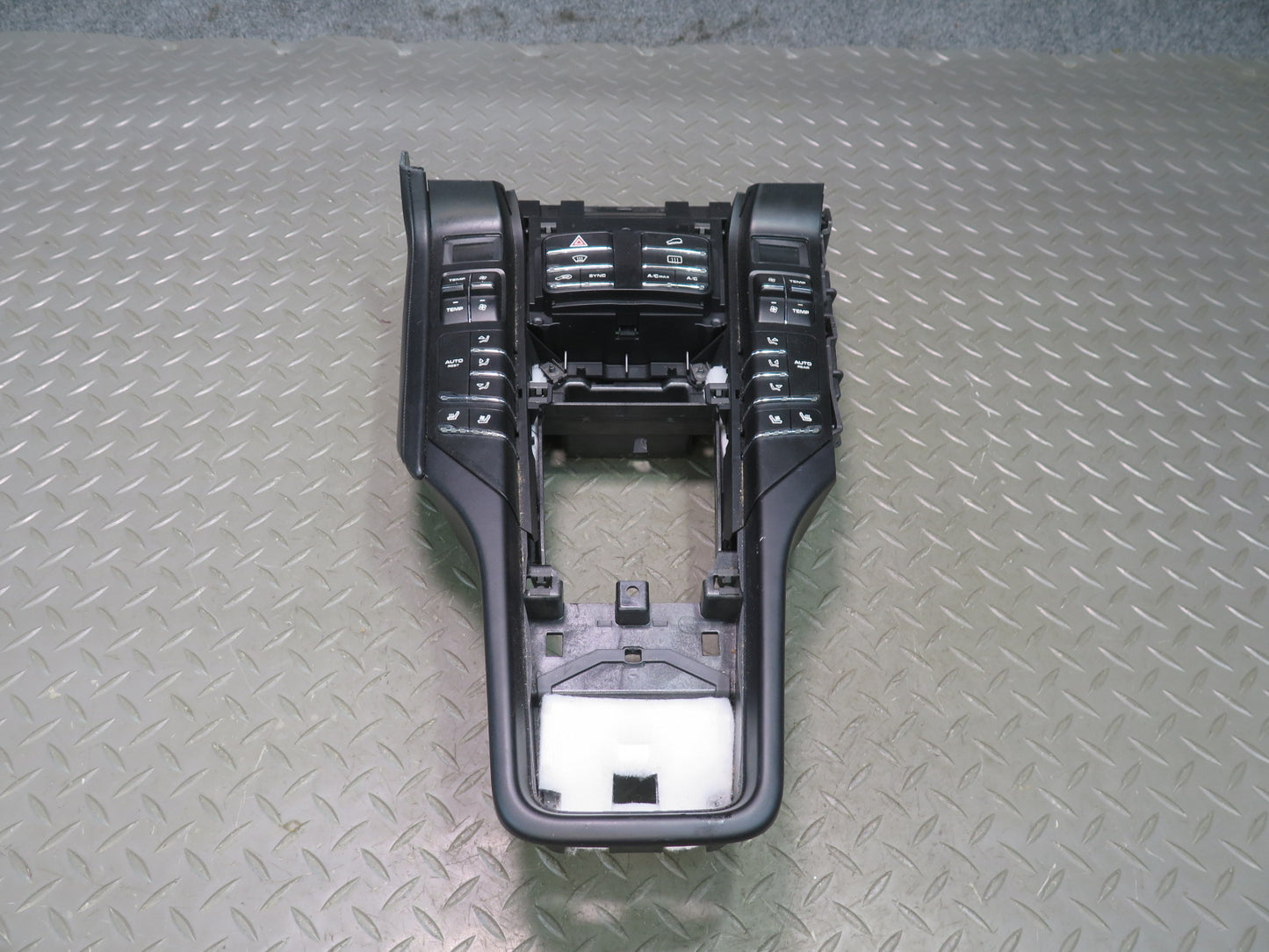 15-18 Porsche Cayenne 958.2 Center Console A/C Heater Climate Control Switch