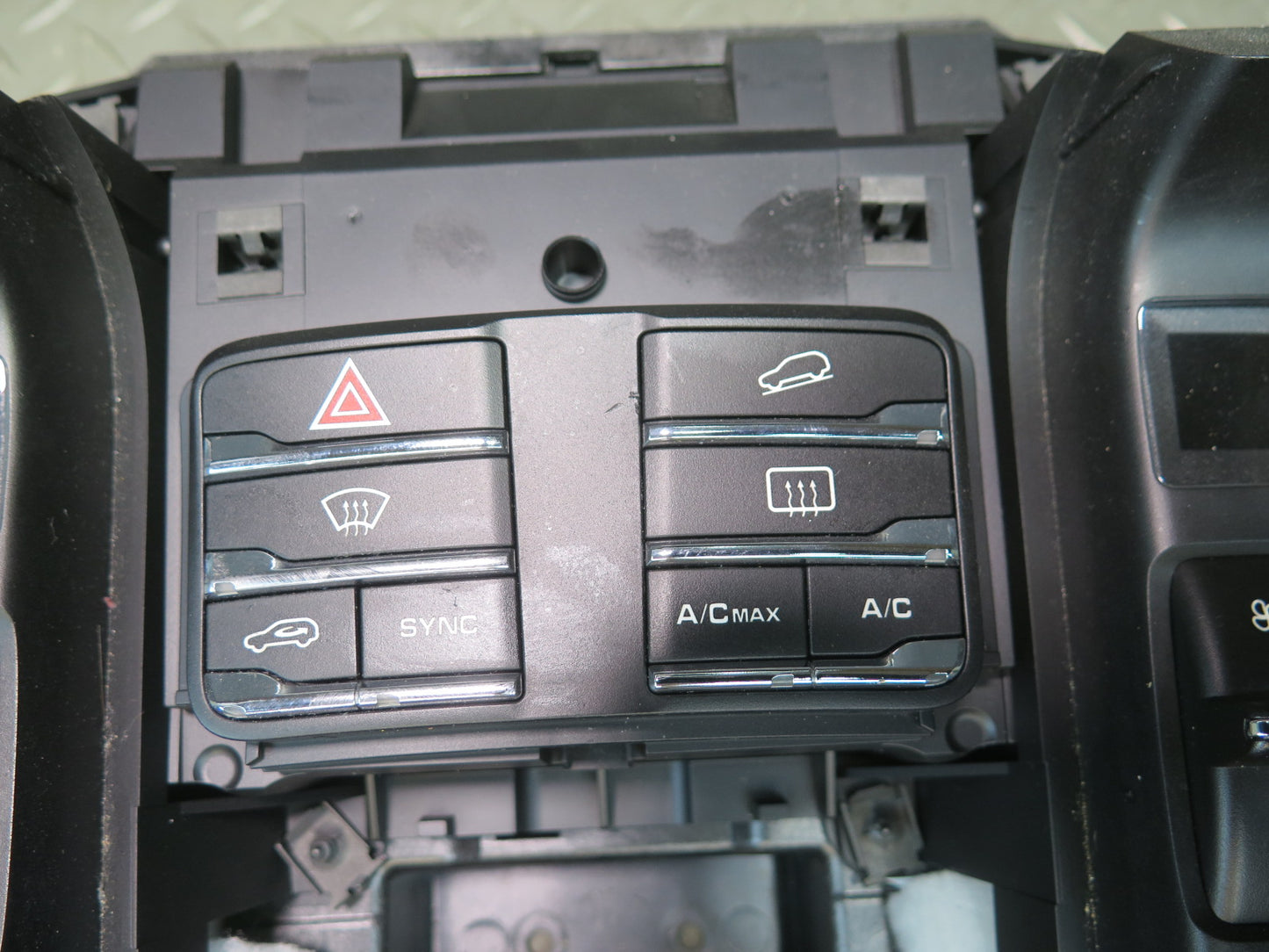 15-18 Porsche Cayenne 958.2 Center Console A/C Heater Climate Control Switch