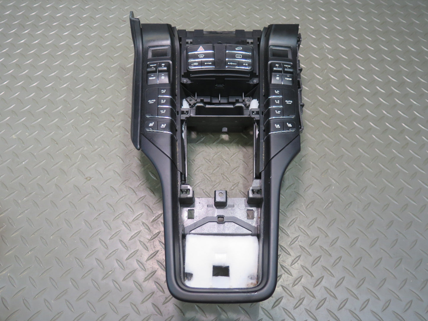 15-18 Porsche Cayenne 958.2 Center Console A/C Heater Climate Control Switch