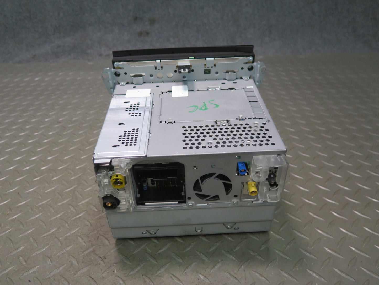 2015-2016 Porsche Cayenne 958.2 Navi Radio CD Player Receiver Command Head Unit